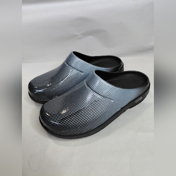 Oofos Unisex Men Size 5 Women Size 7 Black and Gray Slip-On Shoes - Picture 10 of 10
